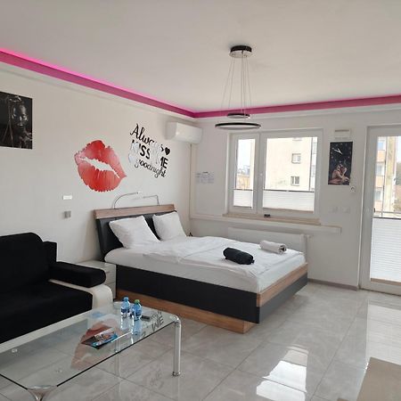 Good Day Apartments- Private Parking New Town Щецин Экстерьер фото